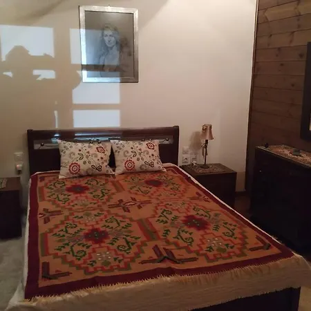 παραδοσιακή πέτρινη στην ελάτης