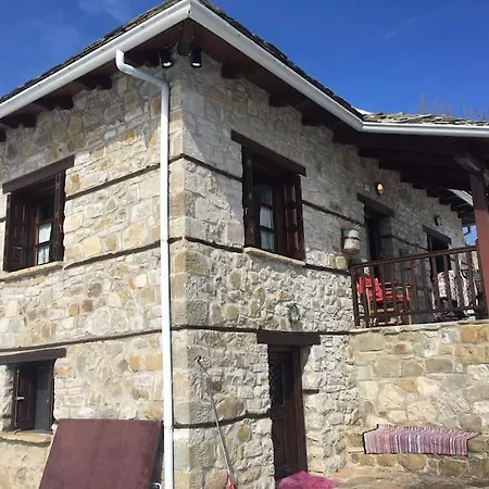 παραδοσιακή πέτρινη στην ελάτης Vlacha