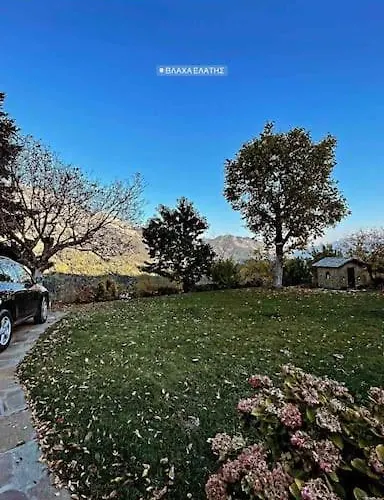 Case de vacanță παραδοσιακή πέτρινη στην ελάτης Vlacha