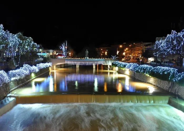 παραδοσιακή πέτρινη στην ελάτης Case de vacanță *