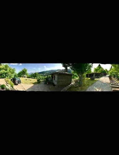 παραδοσιακή πέτρινη στην ελάτης Case de vacanță