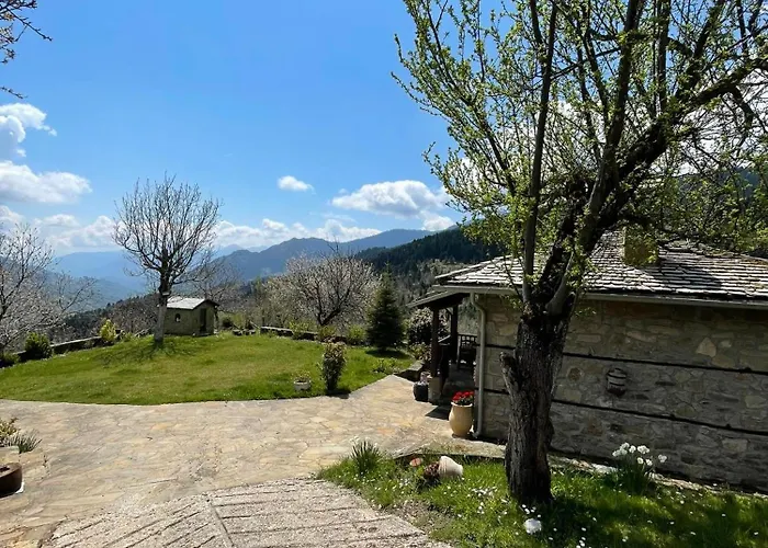 παραδοσιακή πέτρινη στην ελάτης *